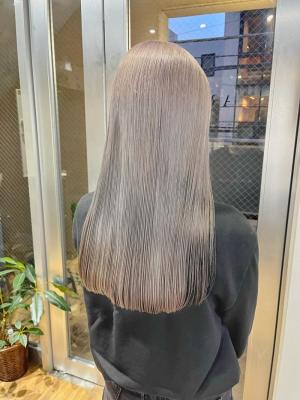 ボブウルフ　ブルージュ　シアーグレージュ　センター分けボブ