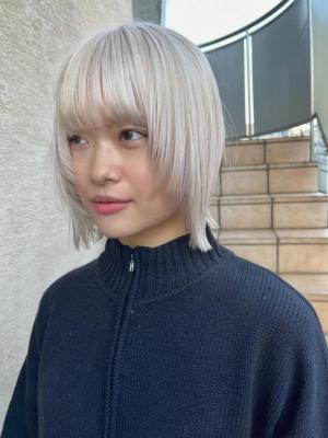 ボブウルフ　ブルージュ　シアーグレージュ　センター分けボブ