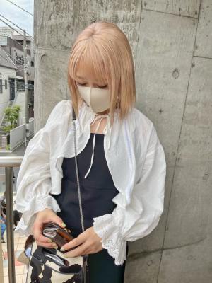 ボブウルフ　ブルージュ　シアーグレージュ　センター分けボブ