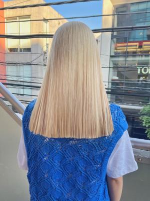 ボブウルフ　ブルージュ　シアーグレージュ　センター分けボブ