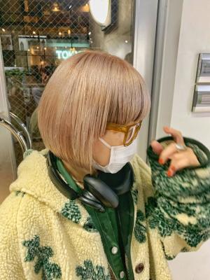 ボブウルフ　ブルージュ　シアーグレージュ　センター分けボブ