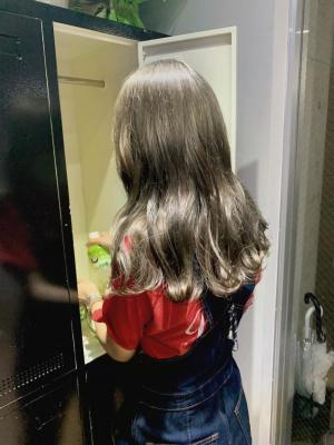 ホワイトグレージュ コンマヘア くすみブルー ダークアッシュ