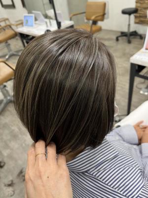 白髪ぼかしハイライトイルミナカラーコントラスト
