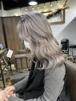 ホワイトグレージュ コンマヘア くすみブルー ダークアッシュ