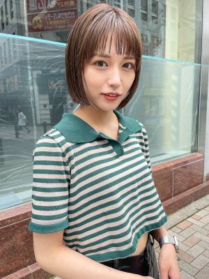 オン眉ショートボブ