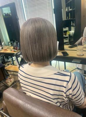 ホワイトグレージュ コンマヘア くすみブルー ダークアッシュ