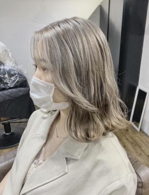 ミルクティーベージュ　グレージュ　ハイトーン