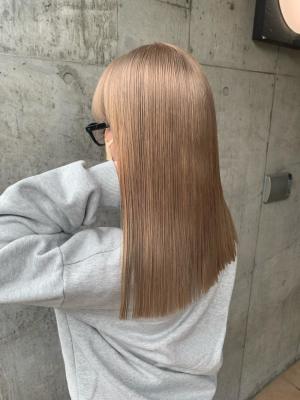 ミルクティーベージュ　グレージュ　ハイトーン