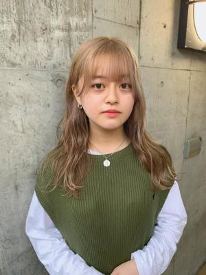 ミルクティーベージュ　グレージュ　ハイトーン