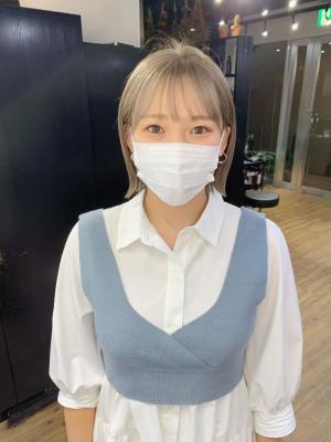 ミルクティーベージュ　グレージュ　ハイトーン