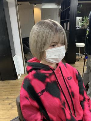 ミルクティーベージュ　グレージュ　ハイトーン