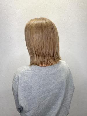 ミルクティーベージュ　グレージュ　ハイトーン