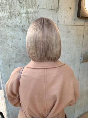 ミルクティーベージュ　グレージュ　ハイトーン