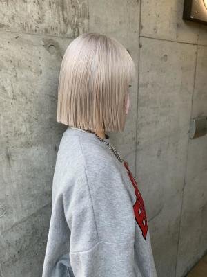 ミルクティーベージュ　グレージュ　ハイトーン