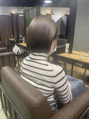 ホワイトグレージュ コンマヘア くすみブルー ダークアッシュ