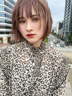 切りっぱなしボブ×顔まわりレイヤー