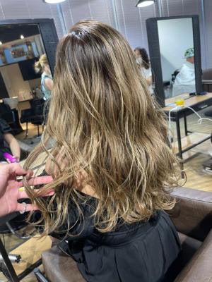 ホワイトグレージュ コンマヘアくすみブルー ダークアッシュ	