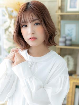 大人ガーリー韓国風前下がり小顔くびれミディ　ショコラピンク