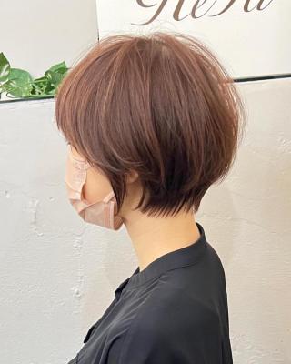 大人の束感ショート　襟足美人で首元スッキリ透明感ベージュ