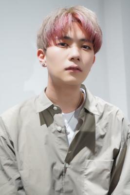 メンズヘア整形スパイラルパーマ波巻きツイストメンズパーマ髪型 メンズヘア整形スパイラルパーマ波巻きツイストメンズパーマ髪型