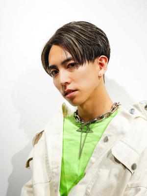 メンズヘア整形スパイラルパーマ波巻きツイストメンズパーマ髪型 メンズヘア整形スパイラルパーマ波巻きツイストメンズパーマ髪型