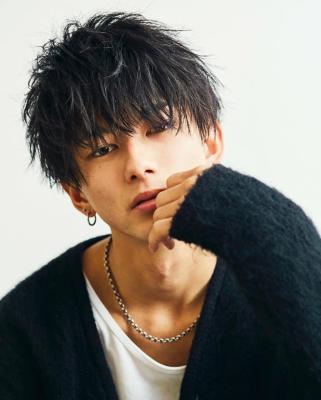 メンズヘア整形スパイラルパーマ波巻きツイストメンズパーマ髪型 メンズヘア整形スパイラルパーマ波巻きツイストメンズパーマ髪型
