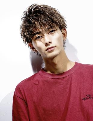 メンズヘア整形スパイラルパーマ波巻きツイストメンズパーマ髪型 メンズヘア整形スパイラルパーマ波巻きツイストメンズパーマ髪型