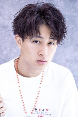 メンズヘア整形スパイラルパーマ波巻きツイストメンズパーマ髪型 メンズヘア整形スパイラルパーマ波巻きツイストメンズパーマ髪型