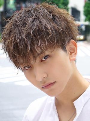 メンズヘア整形スパイラルパーマ波巻きツイストメンズパーマ髪型