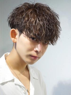 メンズヘア整形スパイラルパーマ波巻きツイストメンズパーマ髪型 メンズヘア整形スパイラルパーマ波巻きツイストメンズパーマ髪型