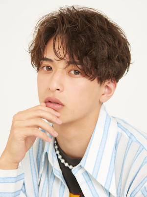 メンズヘア整形スパイラルパーマ波巻きツイストメンズパーマ髪型 メンズヘア整形スパイラルパーマ波巻きツイストメンズパーマ髪型