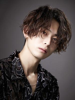 メンズヘア整形スパイラルパーマ波巻きツイストメンズパーマ髪型 メンズヘア整形スパイラルパーマ波巻きツイストメンズパーマ髪型