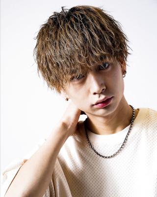メンズヘア整形スパイラルパーマ波巻きツイストメンズパーマ髪型 メンズヘア整形スパイラルパーマ波巻きツイストメンズパーマ髪型