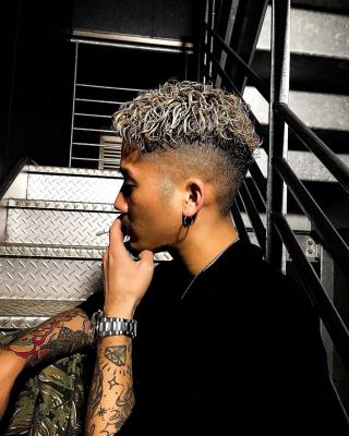 メンズヘア整形スパイラルパーマ波巻きツイストメンズパーマ髪型 メンズヘア整形スパイラルパーマ波巻きツイストメンズパーマ髪型