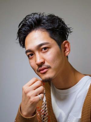 メンズヘア整形スパイラルパーマ波巻きツイストメンズパーマ髪型 メンズヘア整形スパイラルパーマ波巻きツイストメンズパーマ髪型