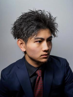 メンズヘア整形スパイラルパーマ波巻きツイストメンズパーマ髪型 メンズヘア整形スパイラルパーマ波巻きツイストメンズパーマ髪型