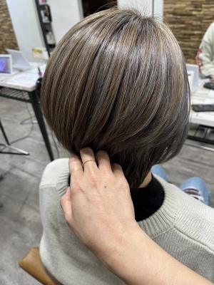白髪ぼかしハイライトイルミナカラー池袋