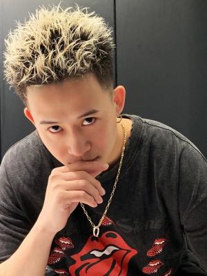 メンズヘア整形スパイラルパーマ波巻きツイストメンズパーマ髪型 メンズヘア整形スパイラルパーマ波巻きツイストメンズパーマ髪型