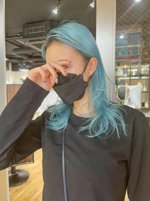 ホワイトグレージュ　ボブルフ　くすみブルー