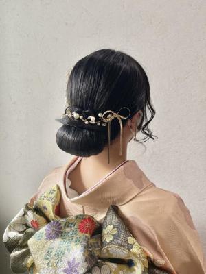 現代和装ヘア(まとめ髪シニオン)のイメージ画像