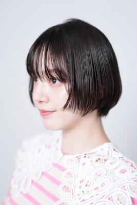 ショートボブ　ナチュラルベージュ