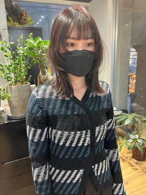 ホワイトグレージュ　ボブルフ　くすみブルー