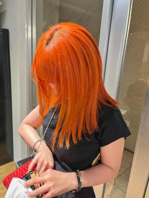 ホワイトグレージュ　ボブルフ　くすみブルー