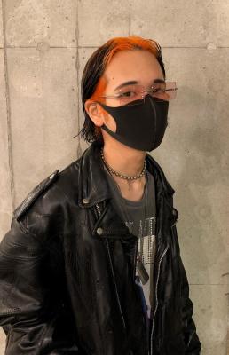 ホワイトグレージュ　ボブルフ　くすみブルー