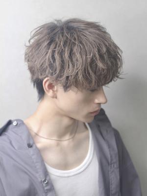 メンズヘア整形スパイラルパーマ波巻きツイストメンズパーマ髪型 メンズヘア整形スパイラルパーマ波巻きツイストメンズパーマ髪型のイメージ画像