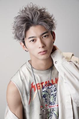 メンズヘア整形スパイラルパーマ波巻きツイストメンズパーマ髪型 メンズヘア整形スパイラルパーマ波巻きツイストメンズパーマ髪型