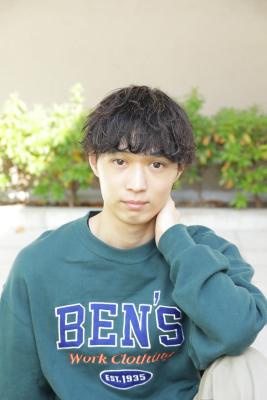 メンズヘア整形スパイラルパーマ波巻きツイストメンズパーマ髪型 メンズヘア整形スパイラルパーマ波巻きツイストメンズパーマ髪型