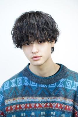 メンズヘア整形スパイラルパーマ波巻きツイストメンズパーマ髪型 メンズヘア整形スパイラルパーマ波巻きツイストメンズパーマ髪型