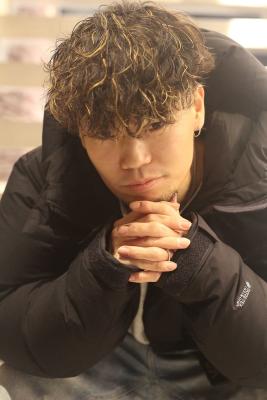 メンズヘア整形スパイラルパーマ波巻きツイストメンズパーマ髪型 メンズヘア整形スパイラルパーマ波巻きツイストメンズパーマ髪型