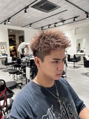 メンズヘア整形スパイラルパーマ波巻きツイストメンズパーマ髪型